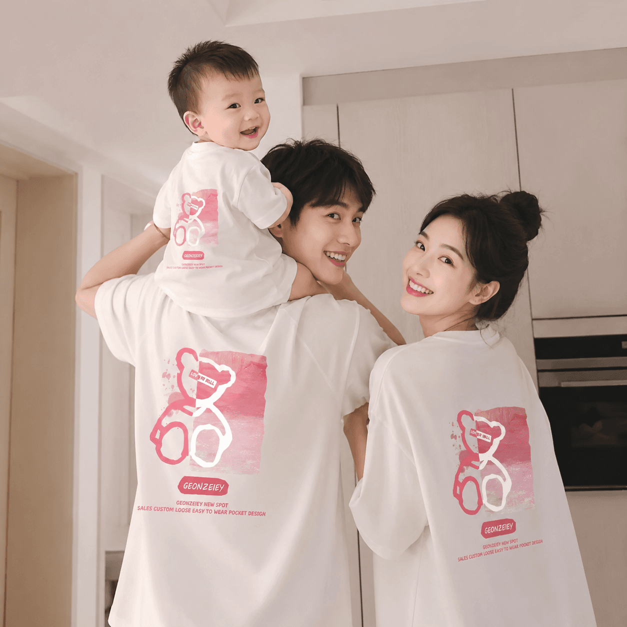 Áo Thun Đôi Mẹ Và Bé Gái – In Hình Dễ Thương