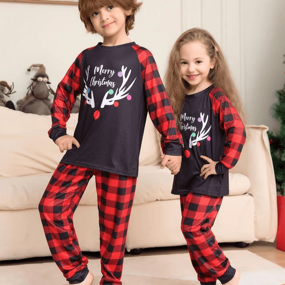 Bộ Pyjama Gia Đình Kẻ Sọc – Đồ Ngủ Đồng Bộ 3–4 Người - 3